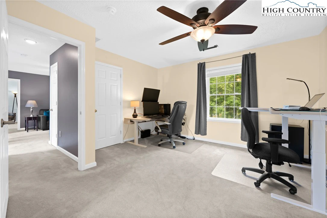Image number 10 for the current listing