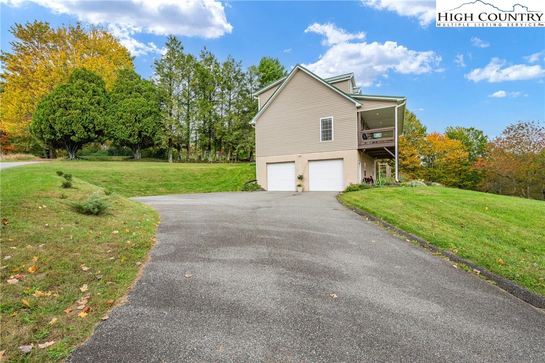 Image number 16 for the current listing