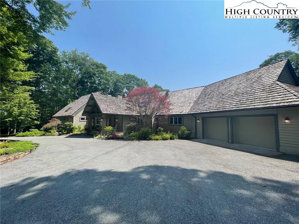 Image number 4 for the current listing