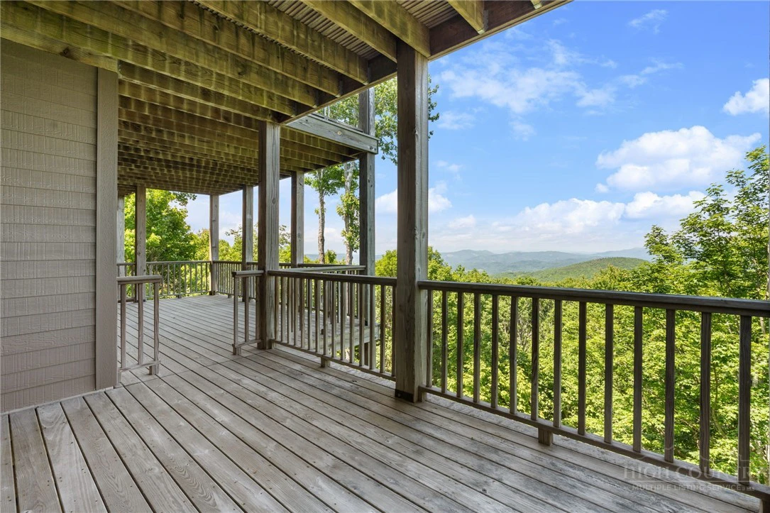 Image number 14 for the current listing