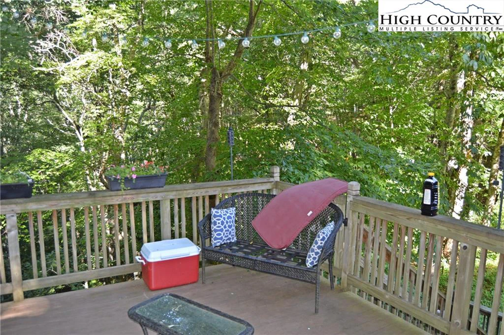 Image number 2 for the current listing