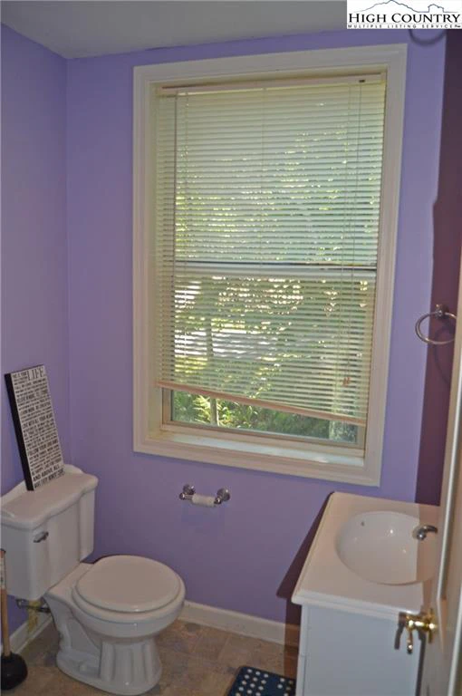 Image number 7 for the current listing