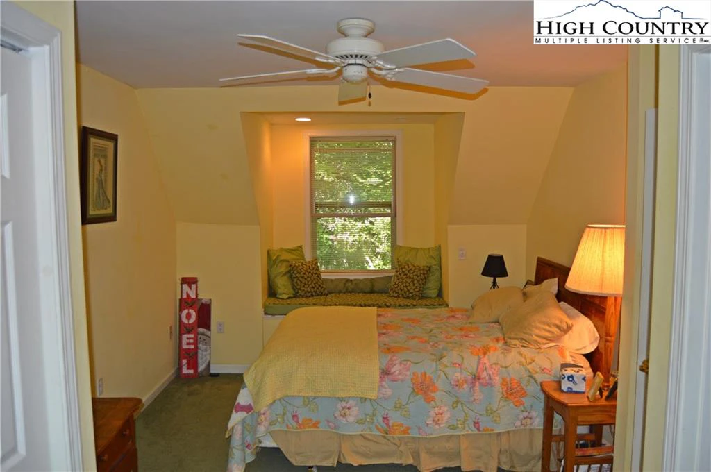 Image number 6 for the current listing