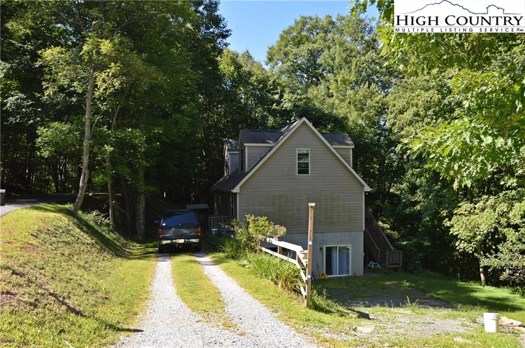Image number 4 for the current listing
