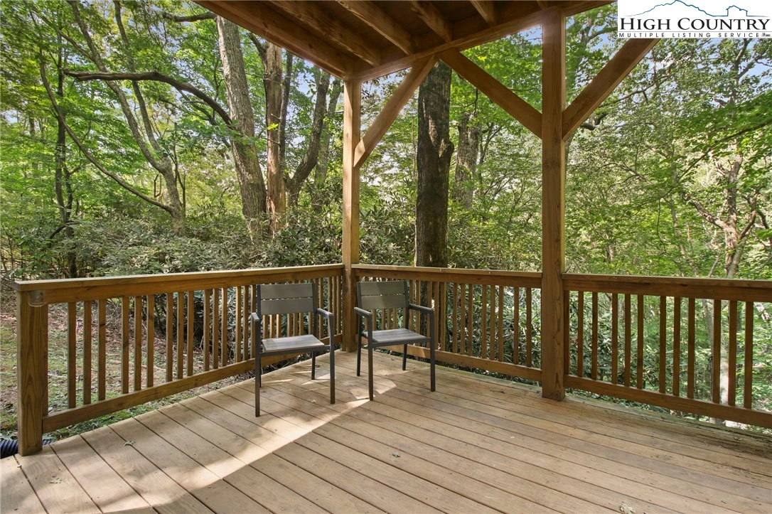 Image number 18 for the current listing