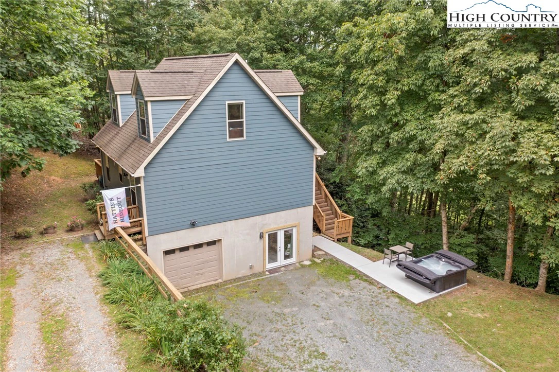 Image number 21 for the current listing