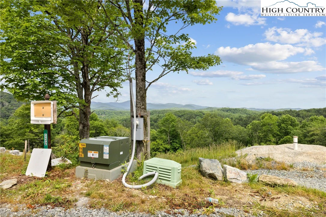 Image number 12 for the current listing