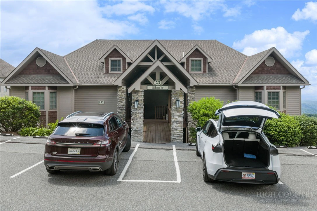 Image number 5 for the current listing