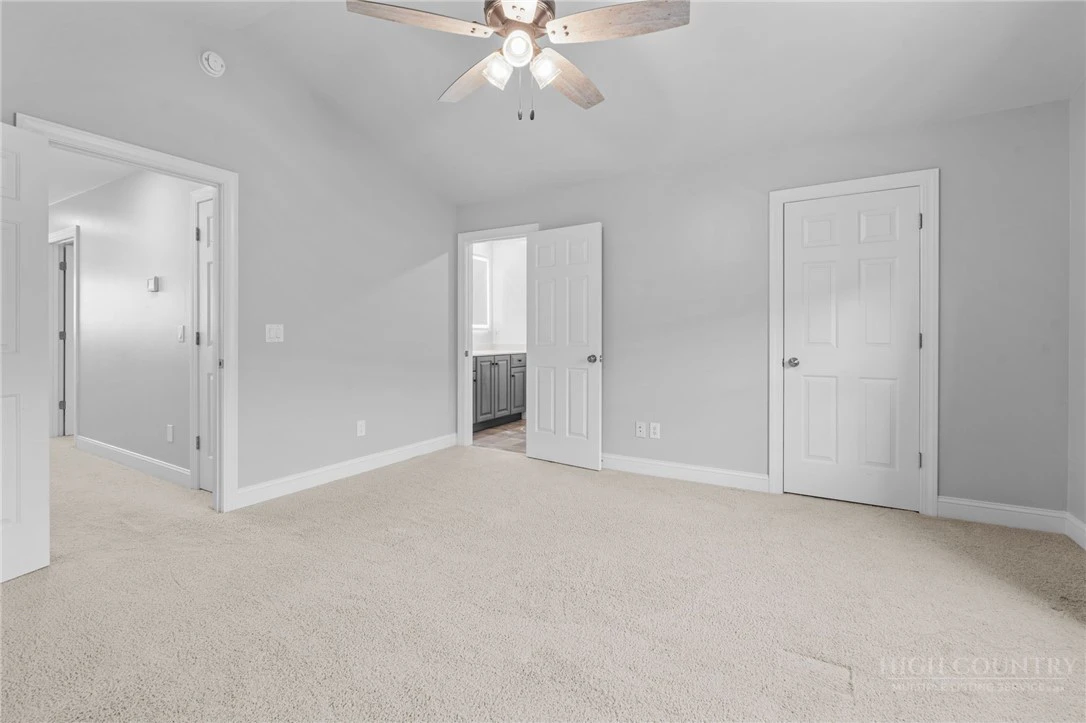 Image number 16 for the current listing