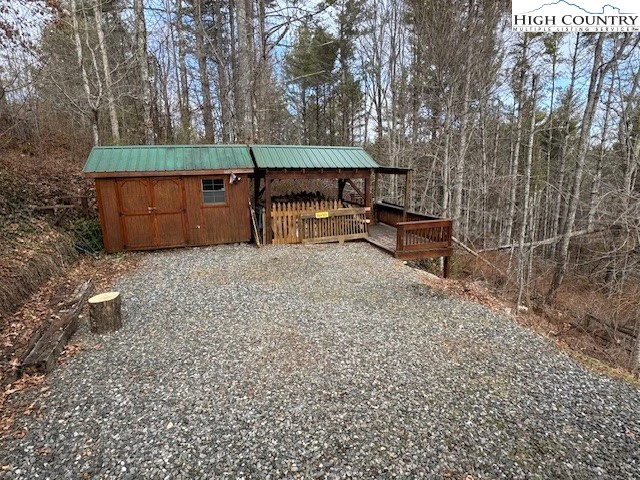 Image number 21 for the current listing