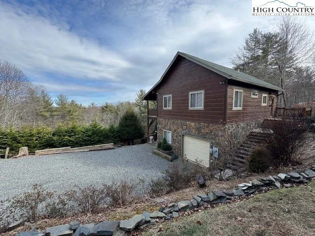 Image number 1 for the current listing