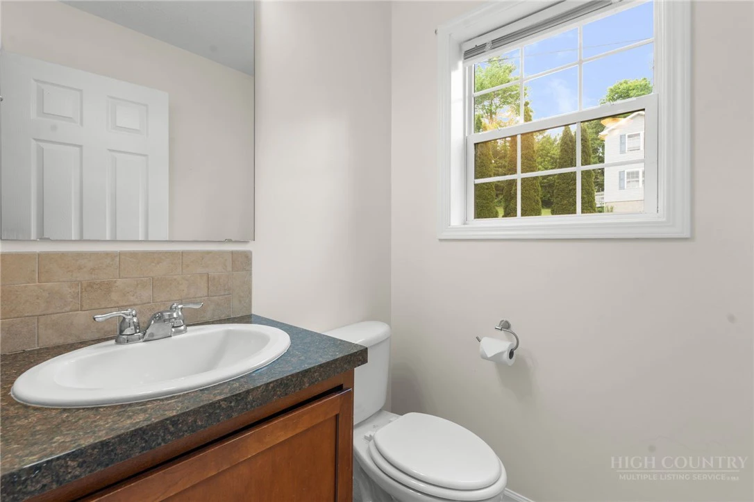 Image number 21 for the current listing