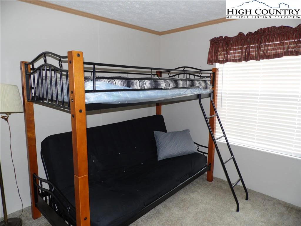 Image number 13 for the current listing