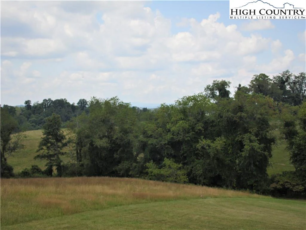 Image number 17 for the current listing