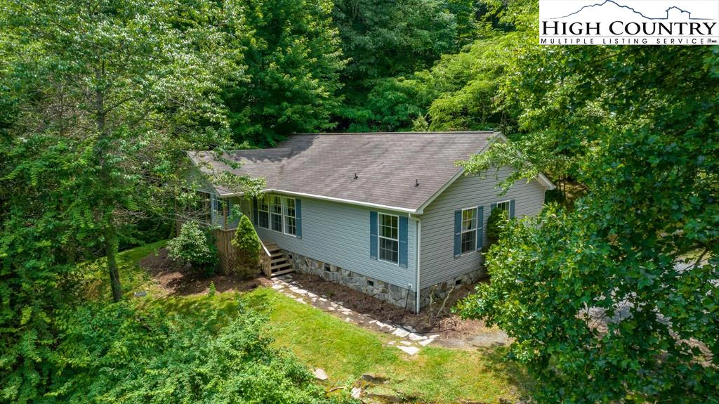 Image number 14 for the current listing