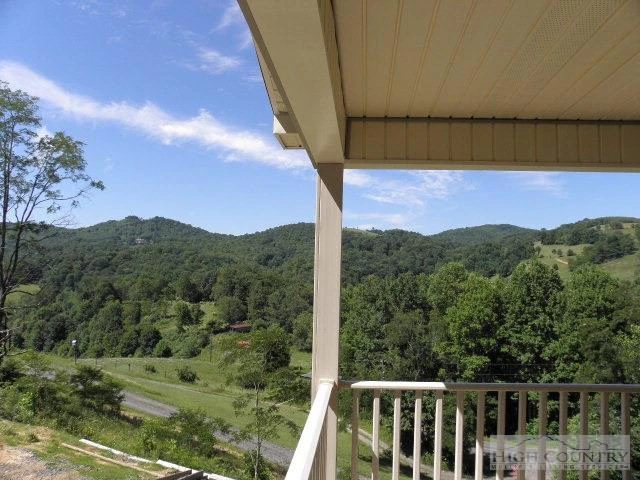 Image number 11 for the current listing