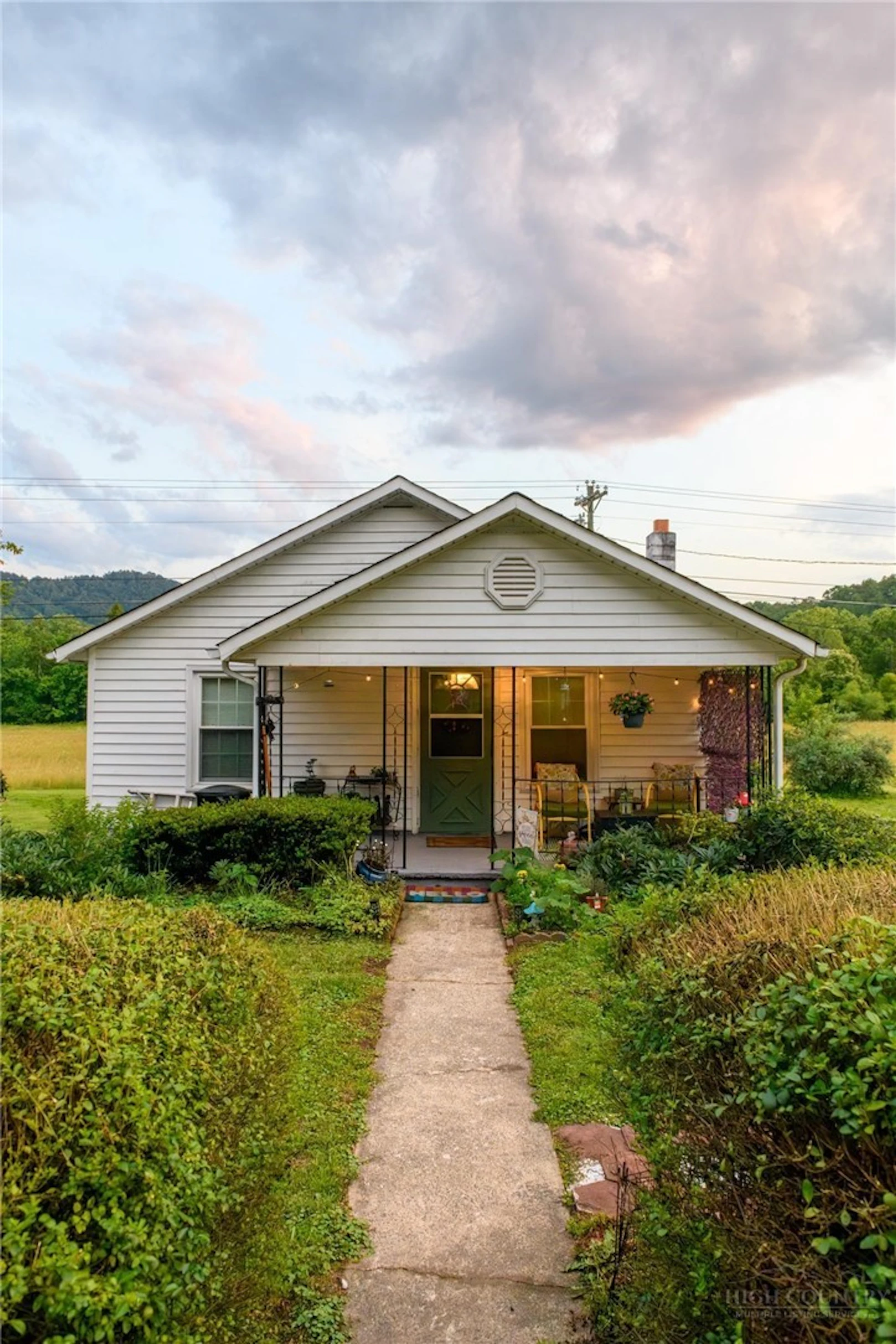 Image number 4 for the current listing