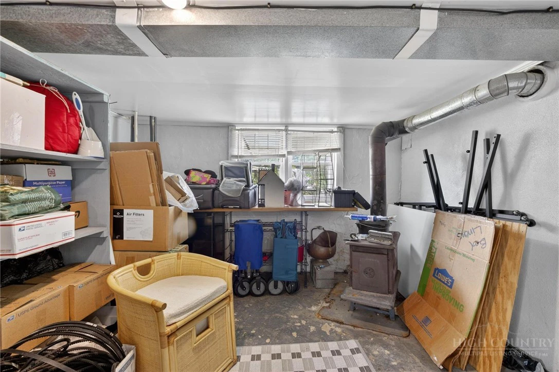 Image number 21 for the current listing