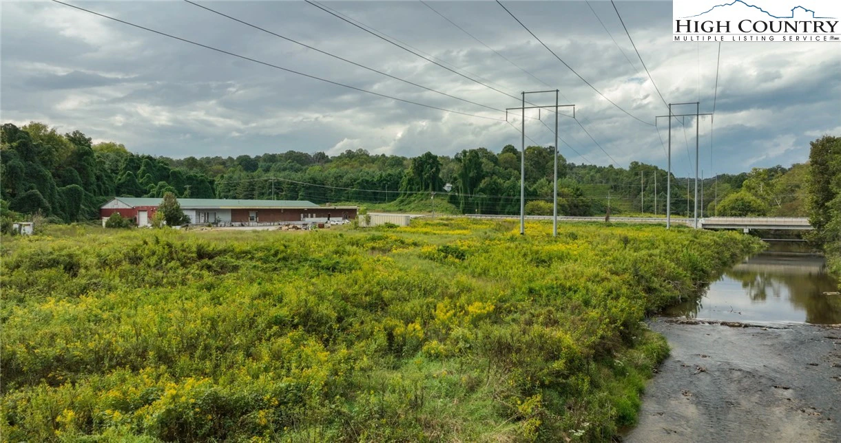 Image number 11 for the current listing