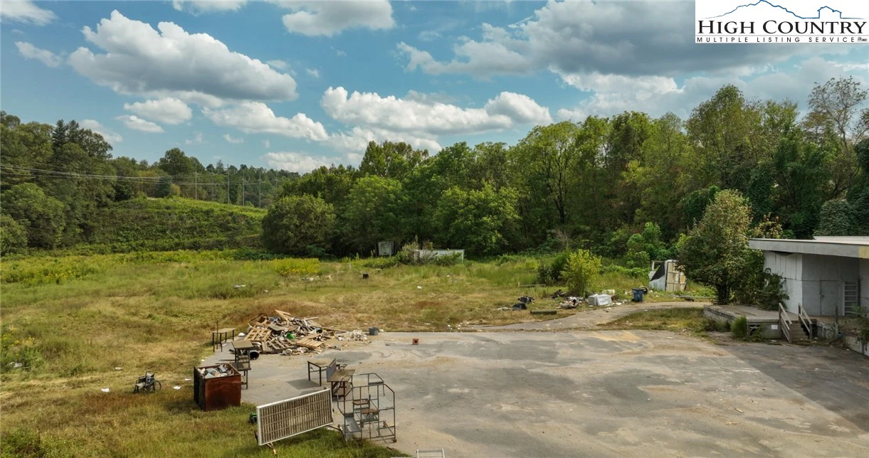 Image number 18 for the current listing