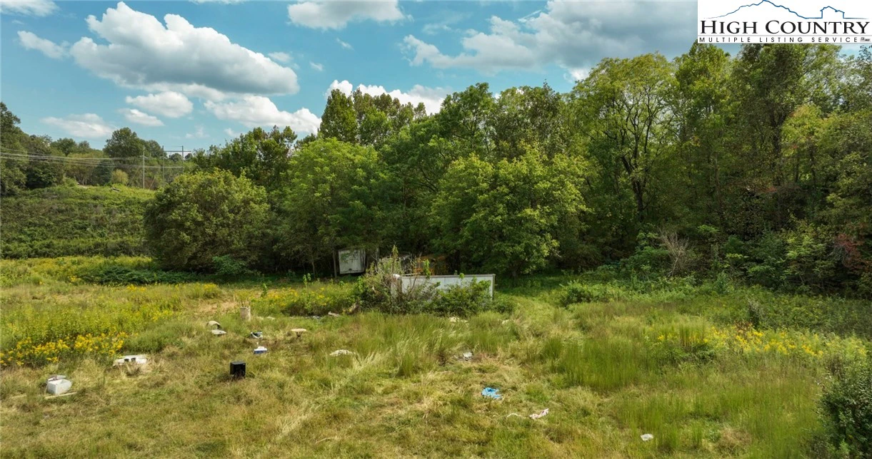 Image number 19 for the current listing