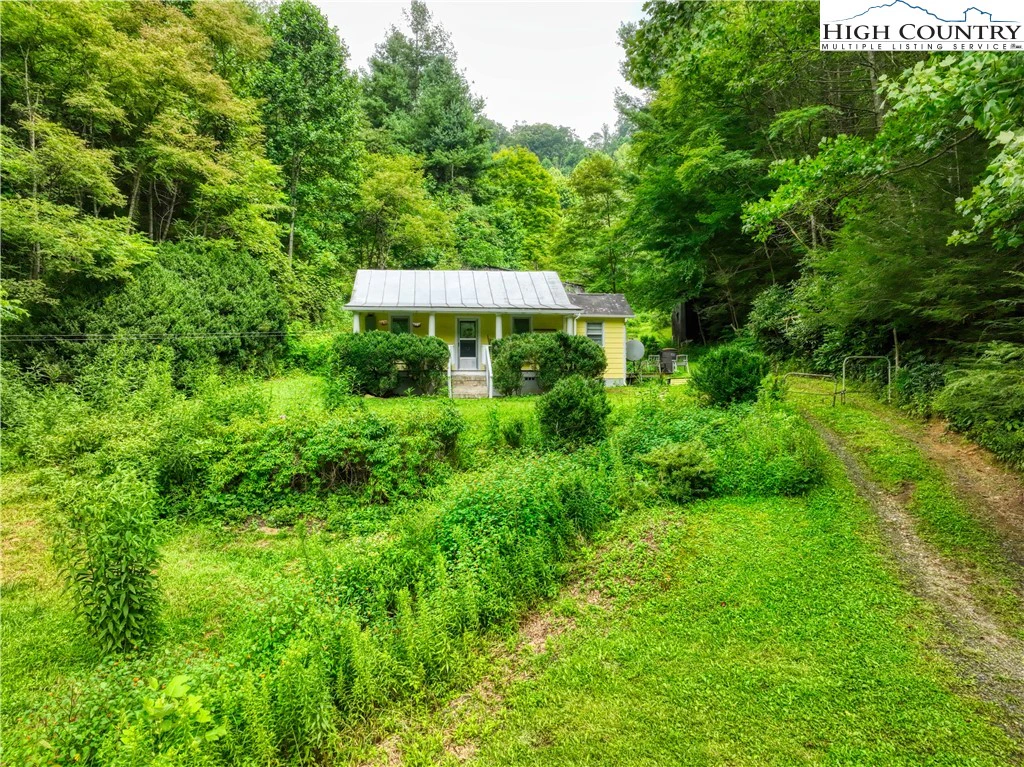 Image number 16 for the current listing