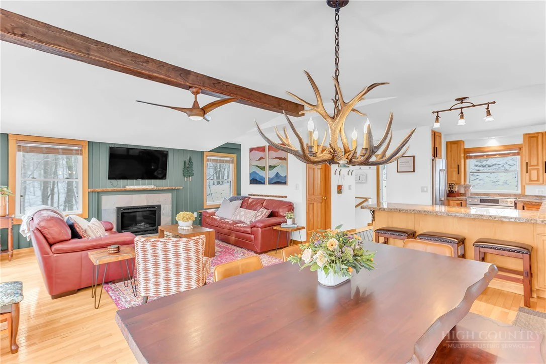 Image number 7 for the current listing