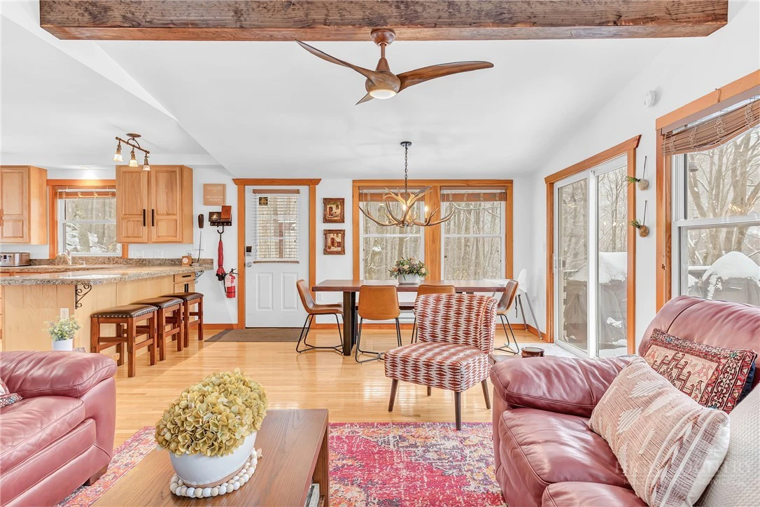 Image number 6 for the current listing
