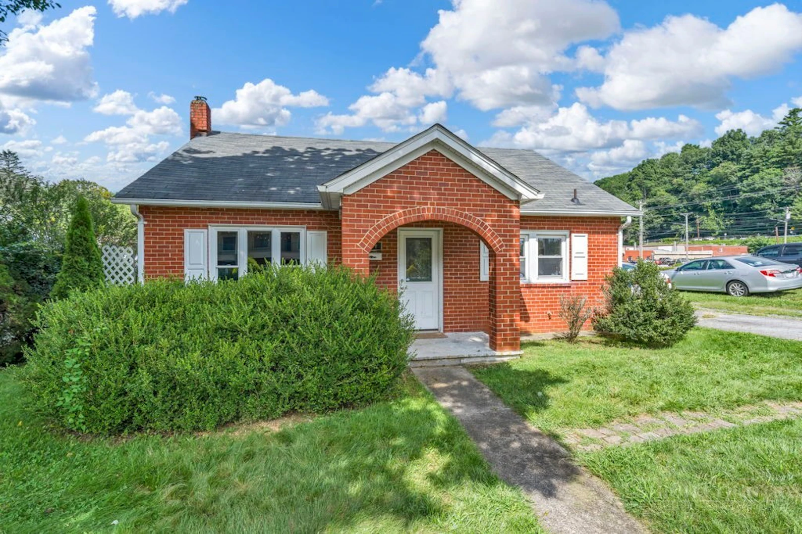 Image number 7 for the current listing