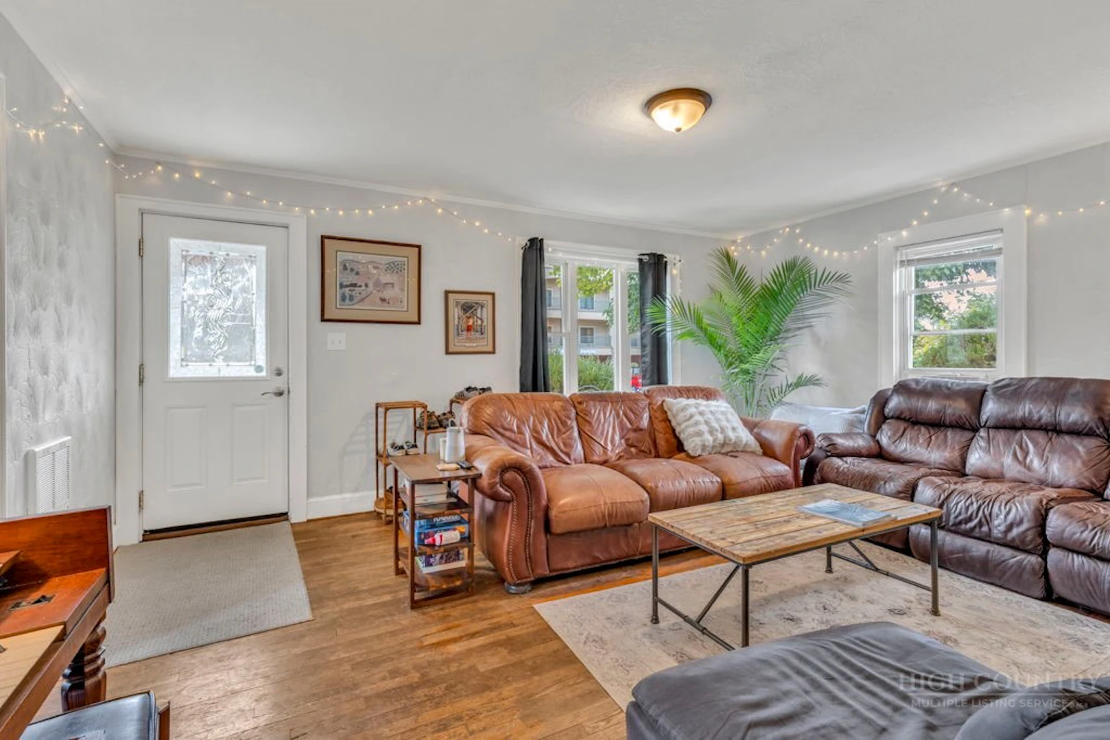 Image number 13 for the current listing