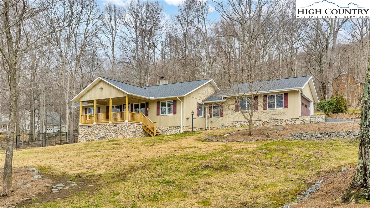 Image number 1 for the current listing