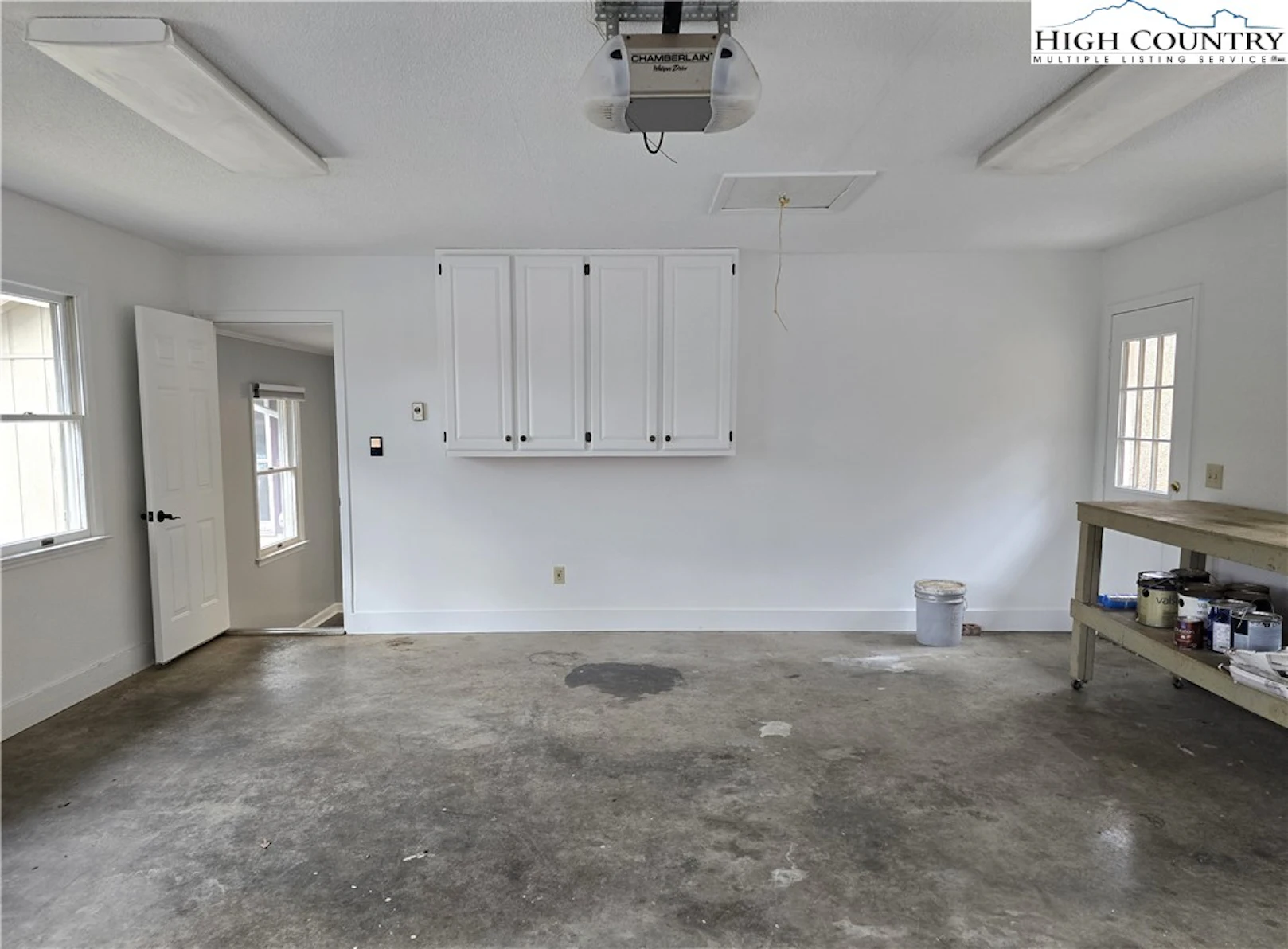 Image number 16 for the current listing