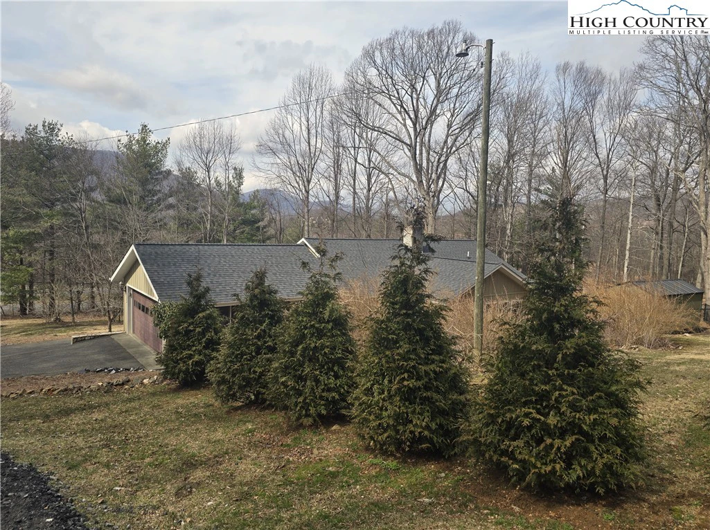 Image number 19 for the current listing