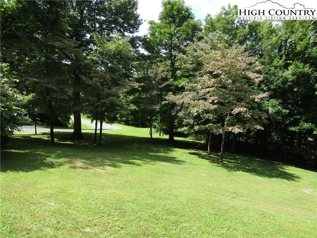Image number 16 for the current listing
