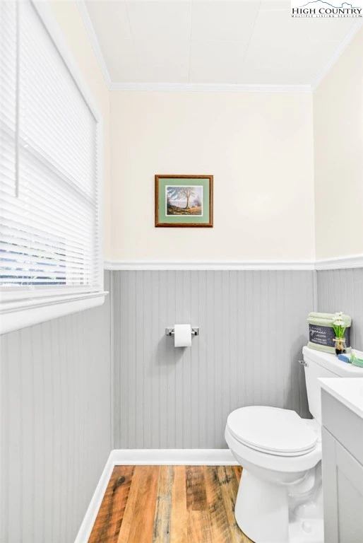 Image number 2 for the current listing