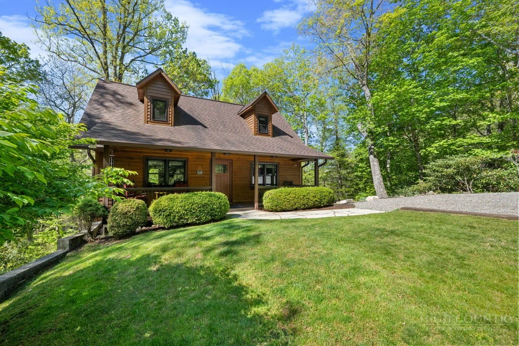 Image number 1 for the current listing