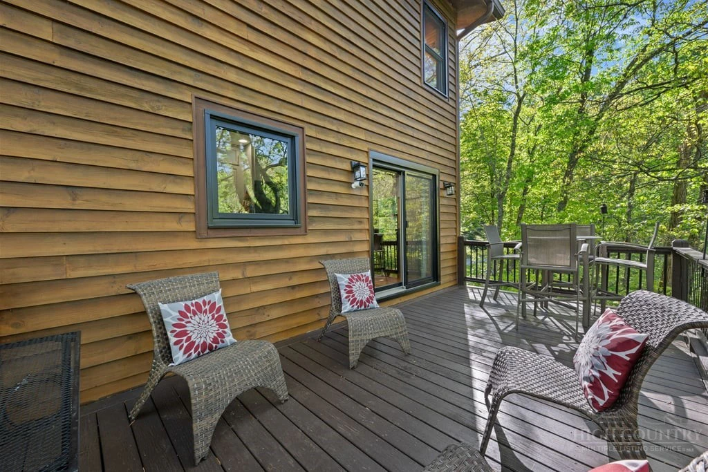 Image number 3 for the current listing