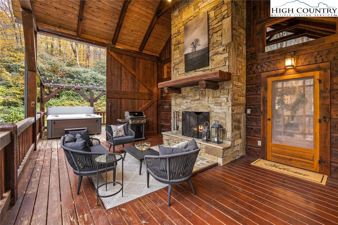 Image number 3 for the current listing
