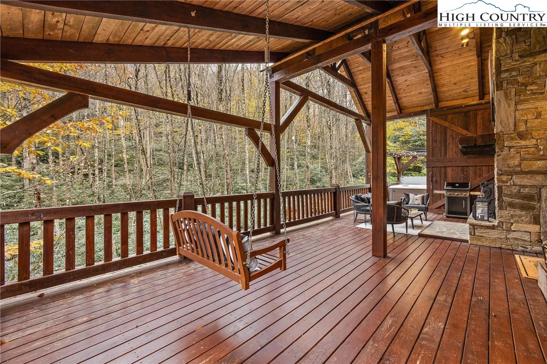 Image number 4 for the current listing