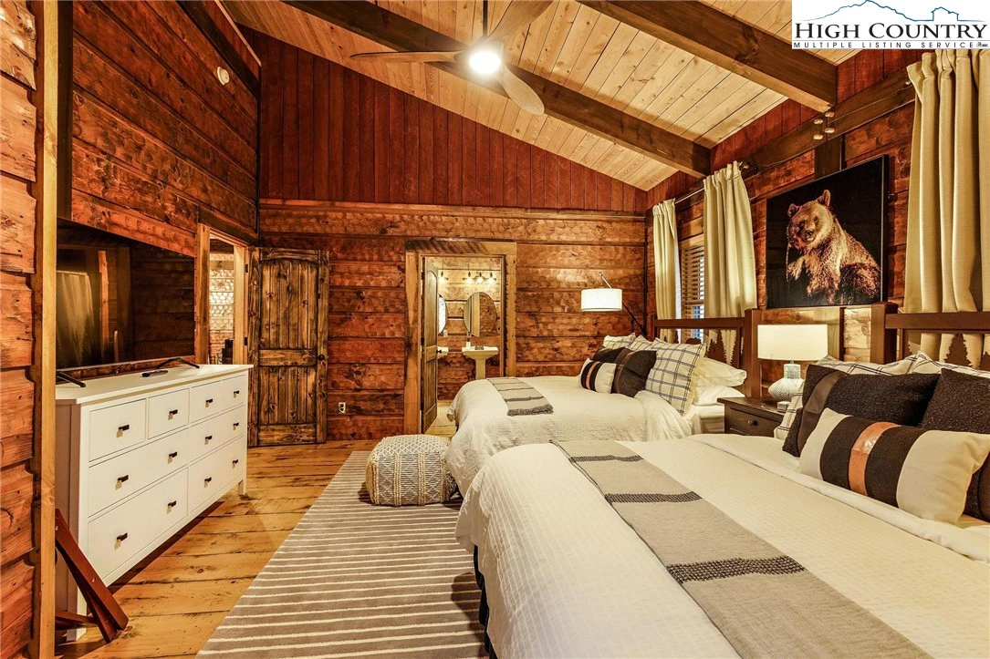 Image number 7 for the current listing