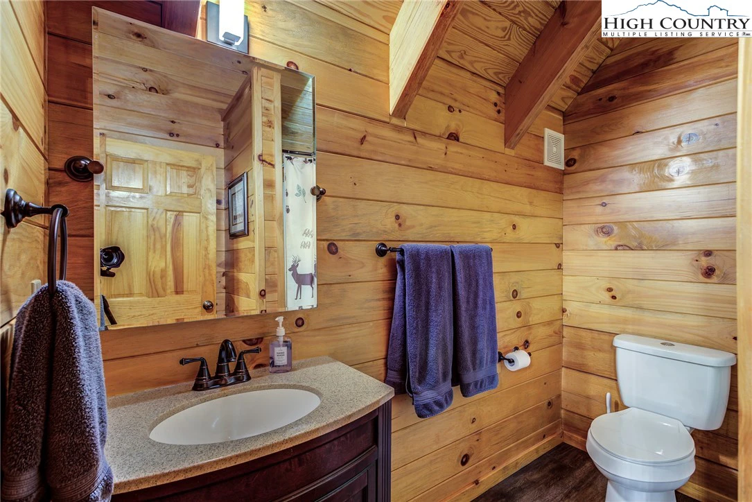 Image number 8 for the current listing