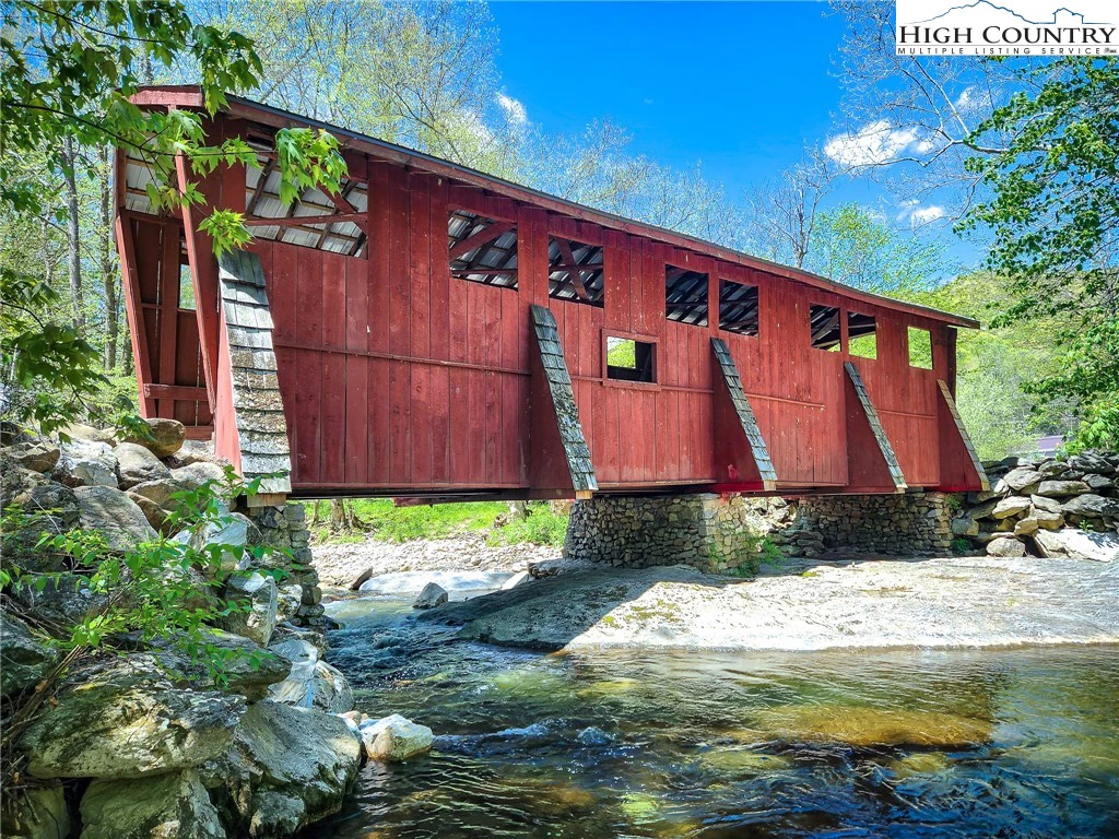 Image number 20 for the current listing