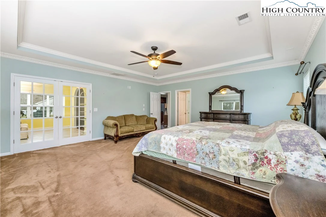 Image number 5 for the current listing
