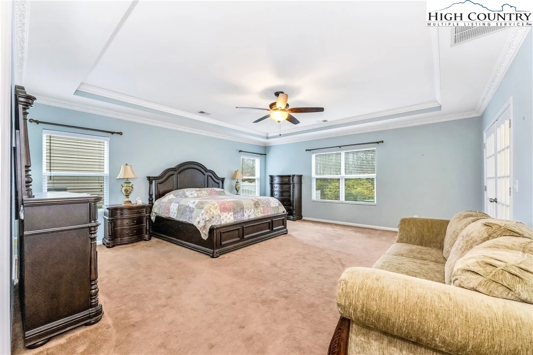 Image number 6 for the current listing