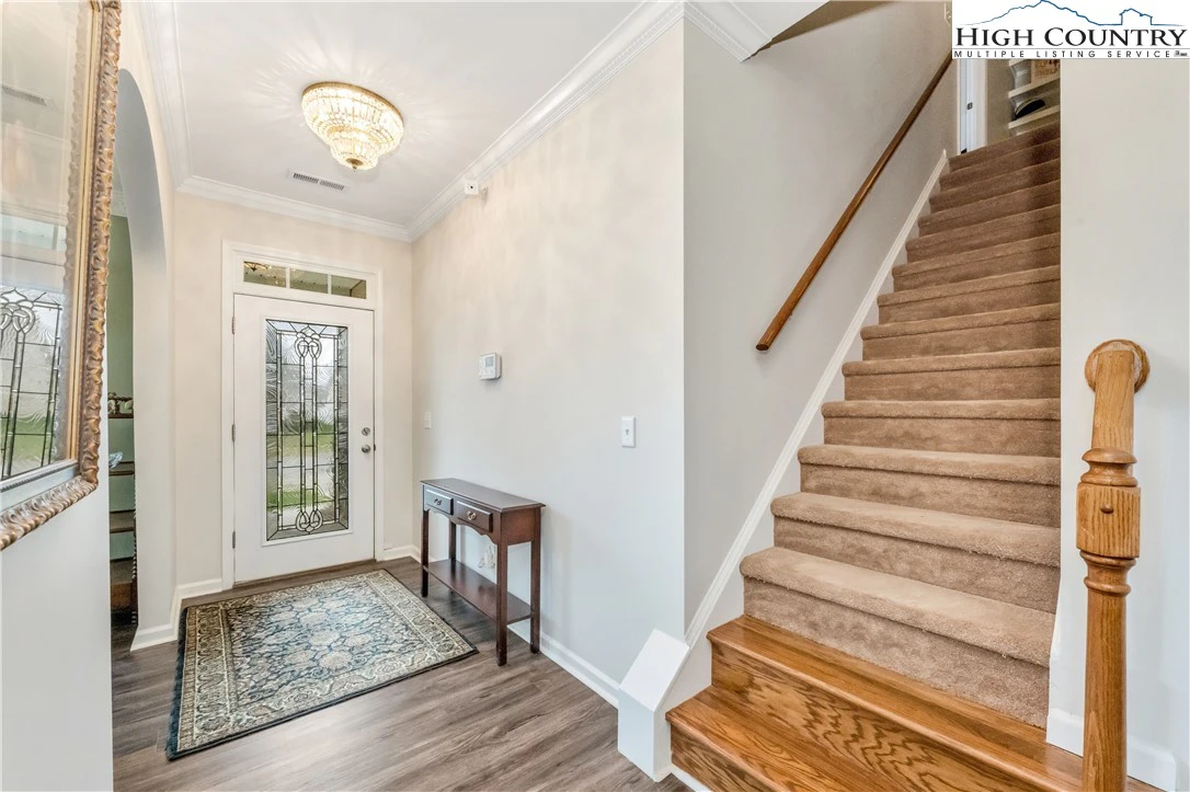 Image number 12 for the current listing