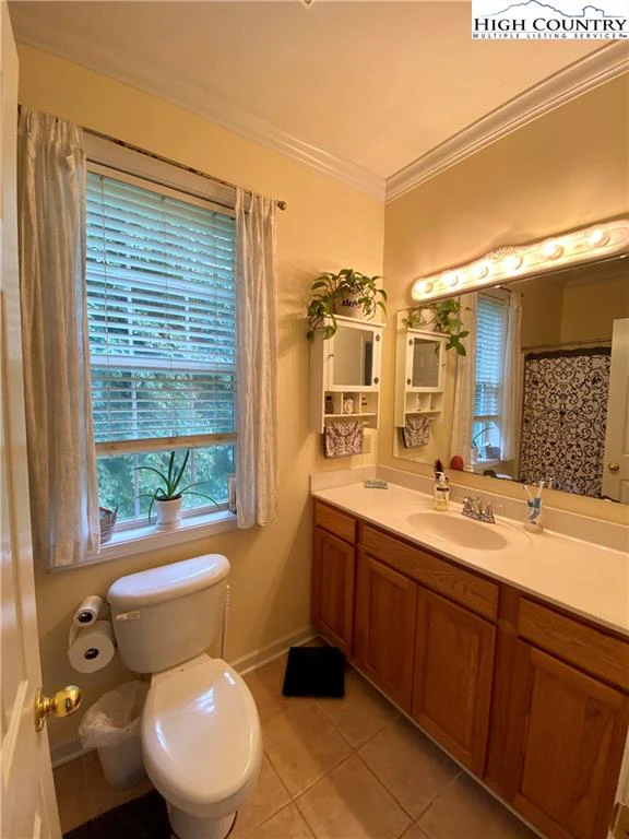 Image number 9 for the current listing