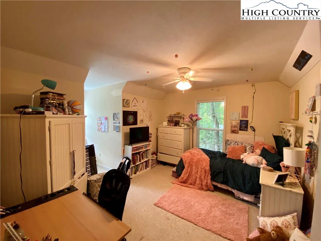 Image number 7 for the current listing