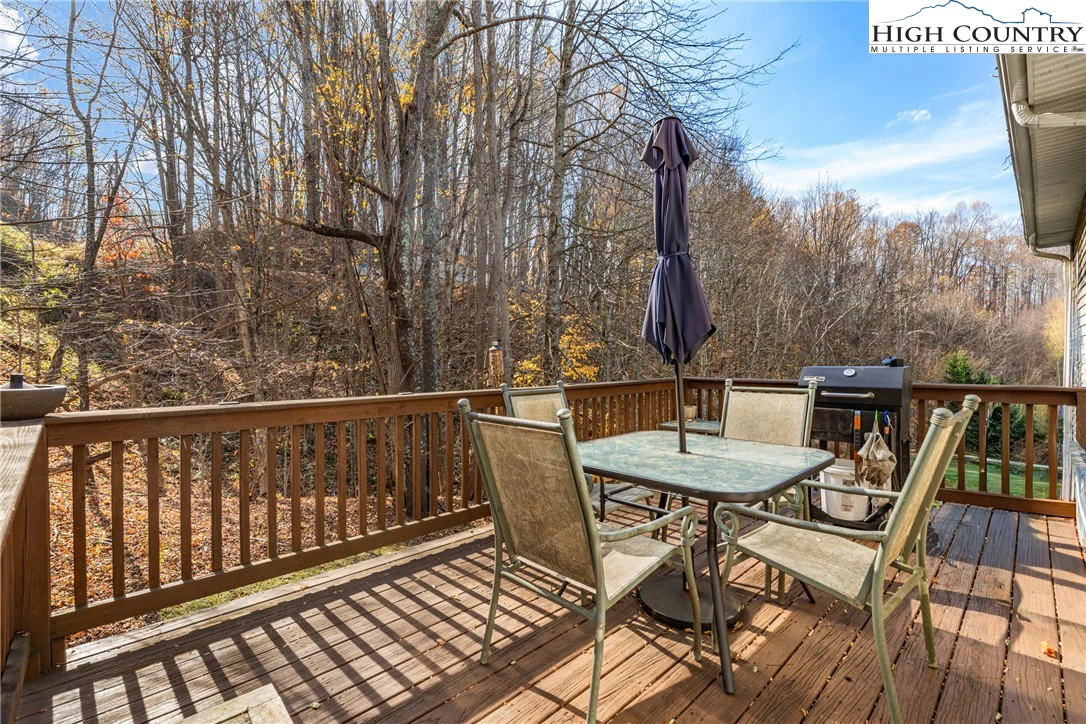 Image number 9 for the current listing