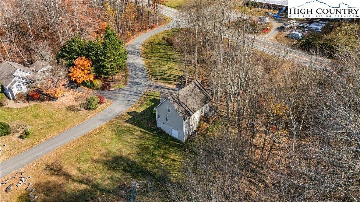 Image number 17 for the current listing