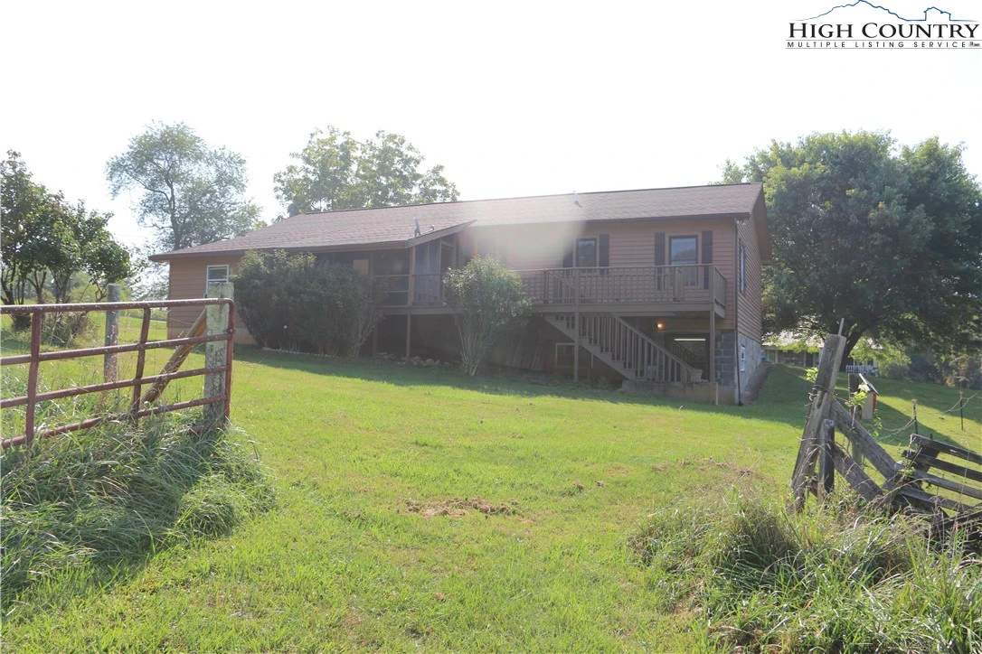Image number 19 for the current listing